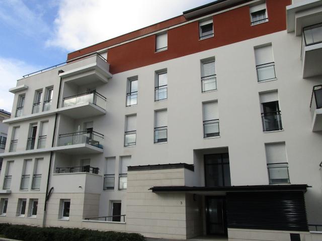 CLAIRMARAIS PROCHE GARE CENTRE APPARTEMENT TYPE 3 de 70m2 + TERRASSE