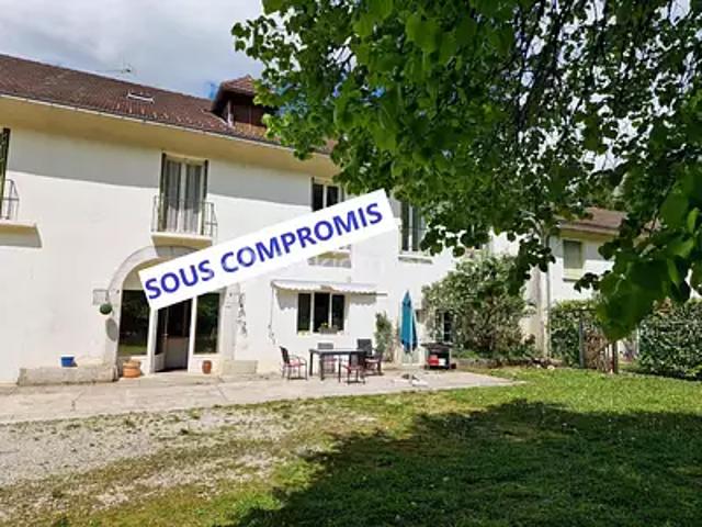 Clairvaux les Lacs 39130 Achat / Vente appartement 7 pièces t7 terrasse