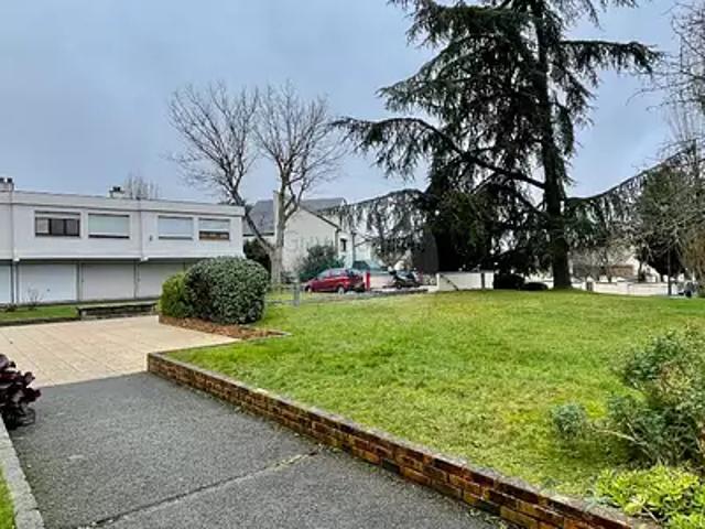Clamart 92140 Location appartement 1 pièce t1 au dernier étage