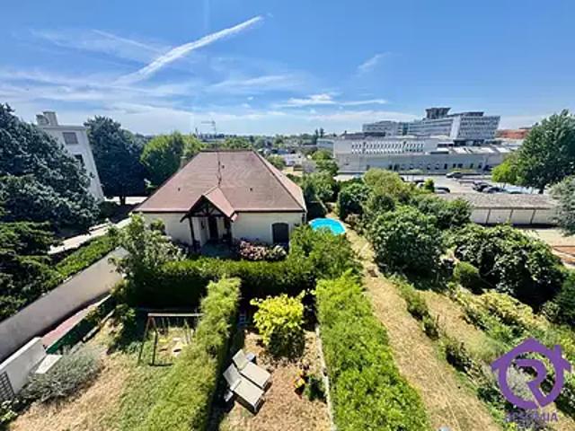 Clamart 92140 Location appartement 4 pièces t4 au dernier étage cave