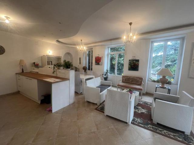 CLAMECY 58500 Maison 8 pièces 231, 77 m2 185 m2 de ter