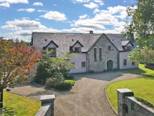 Clar Cliath, Roslevan, Ennis, Co. Clare, V95ATP9 is for sale