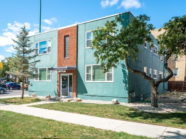 Clare Apartments