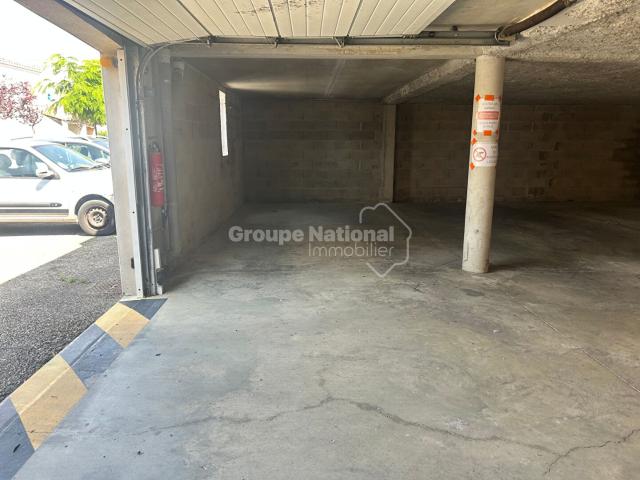 Clarensac Location Parking / Garage 30