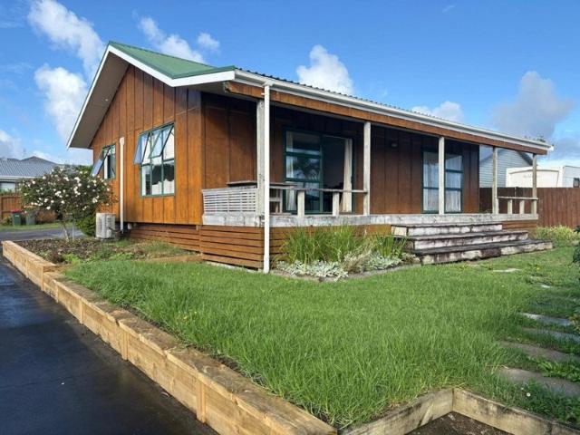 clarks beach, 3 bedrooms