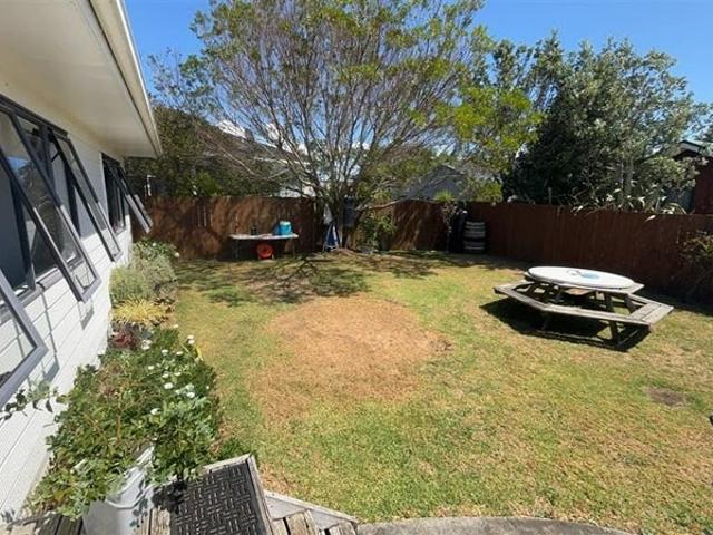clarks beach, 3 bedrooms