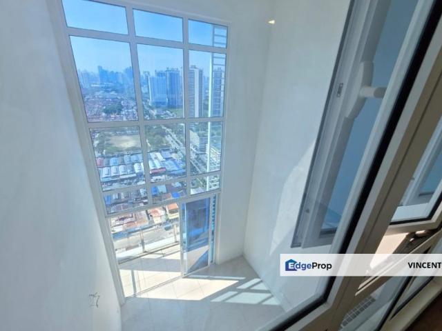 Clarita Tower @ Eco Sky