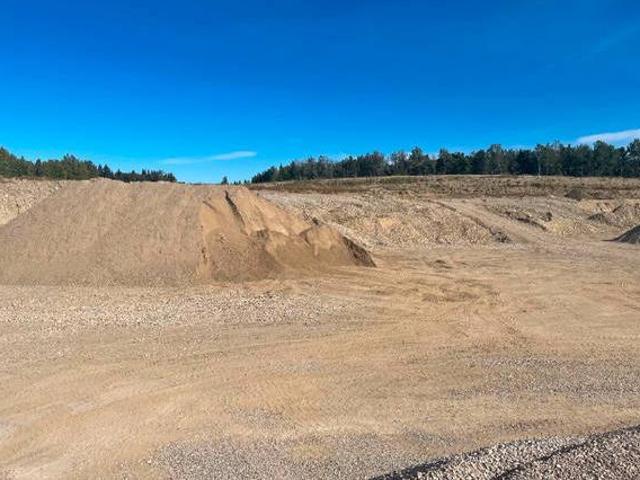 CLASS 1 PIT EITH 20000000 MILLION TONS GRAVEL