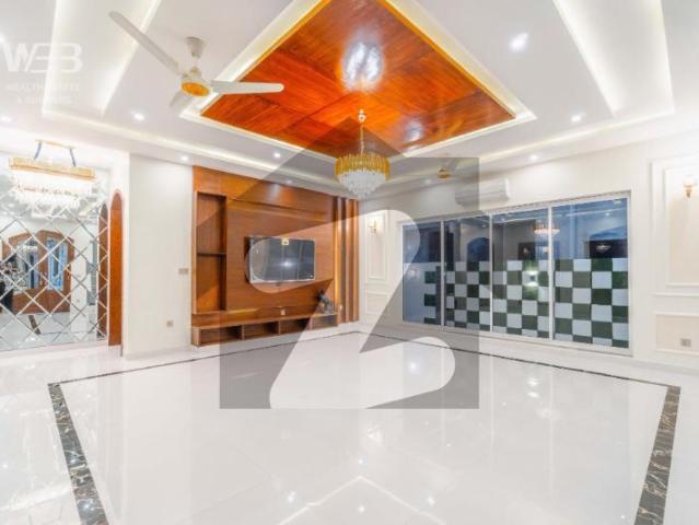 Classcial Designed 1 Kanal House in DHA Phase 7 For Sale DHA Phase 7