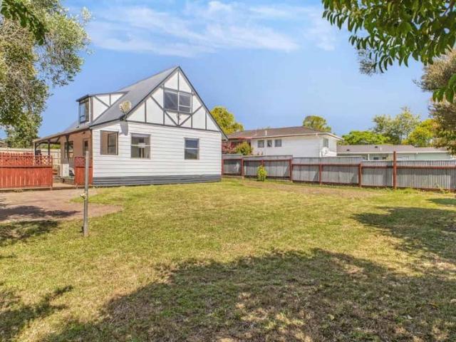 Classic Modern Living in Papakura