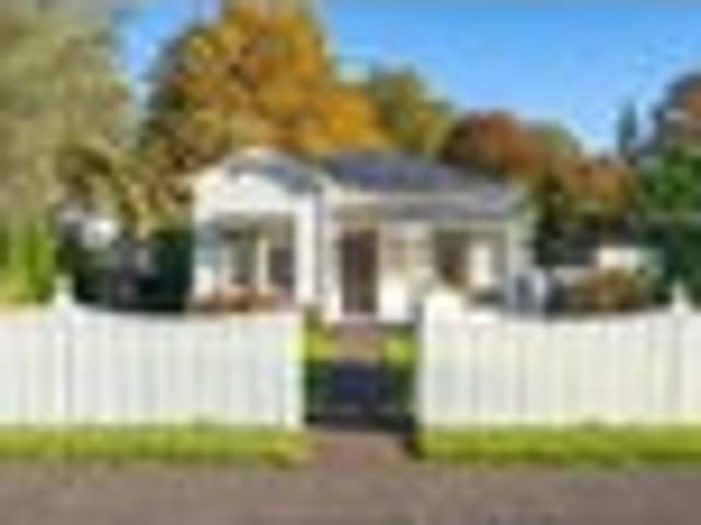 Classic beauty on a 1/4 acre