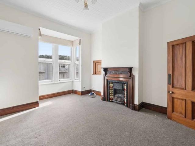 Classic Berhampore Charm – 4 Bedrooms, 2 Bathrooms