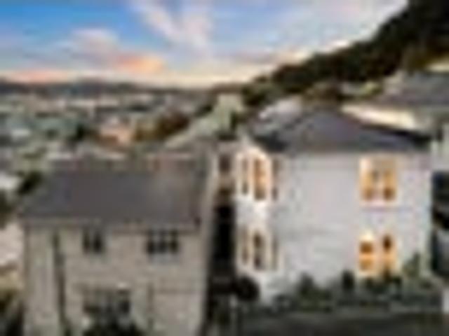 Classic Villa, Prime Location!