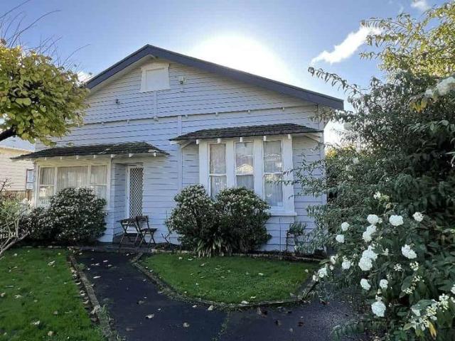 Classic 4 bedrooms house in Greenlane