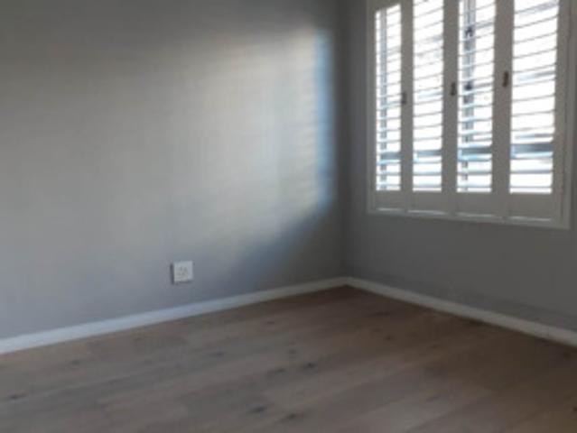 Clean 2 Bedroom Apartment in Cape Town City Centre