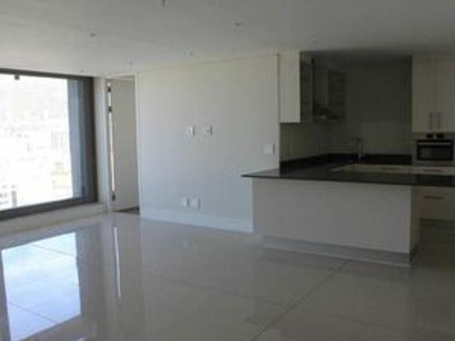 Clean 2 Bedroom Apartment in Loader Street De Waterkant for rent