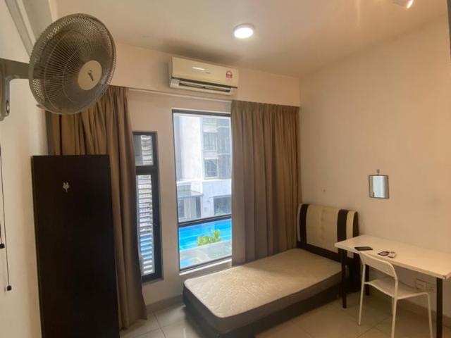 CLEAN & COMFORTABLE Male Unit Single Room | Utropolis Glenmarie