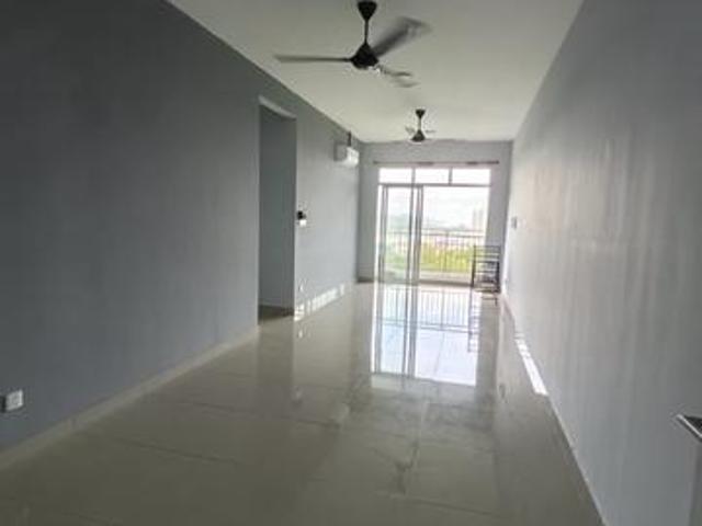 Clean Fitted Unit With High Sea View in Bukit Bantayan