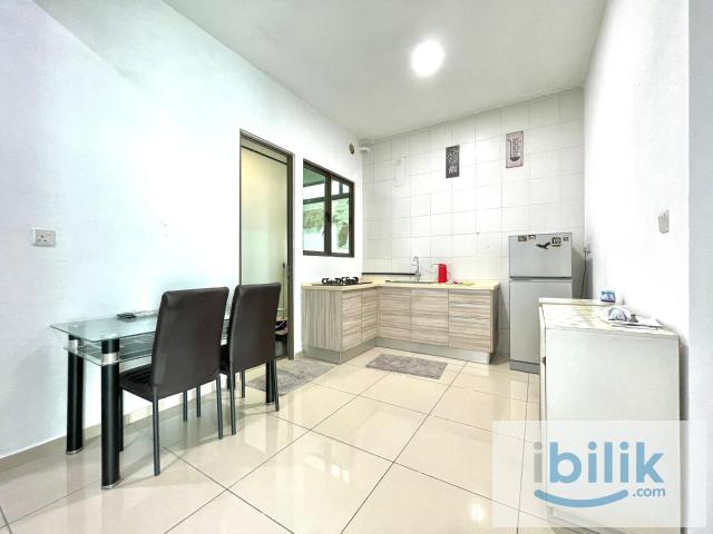 Clean Single Room with balcony at Tree Sparina @ Ideal Vision Park, Bayan Lepas
