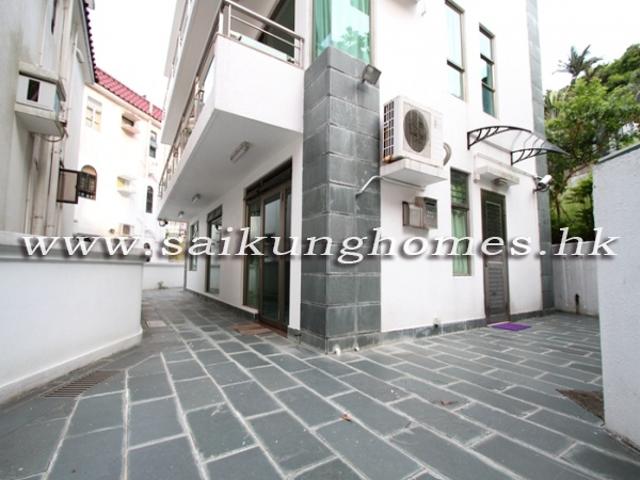 Clear Water Bay Village House