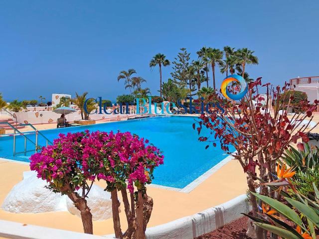 Clear Blue Skies se complace en ofrecer esta casa independie. 86m² Club Miraverde