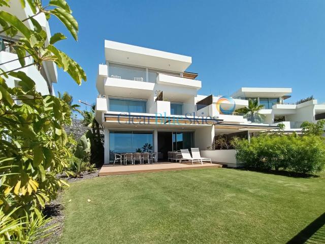 Clear Blue Skies se complace en ofrecer esta propiedad de lu. 200m² Abama