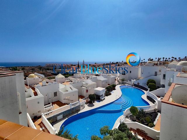 Clear Blue Skies se complace en presentar en exclusiva esta. 95m² Adeje