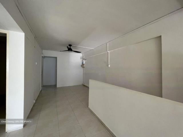 Clementi Avenue 2 Shopping Centre Clementi, HDB 3 Rooms