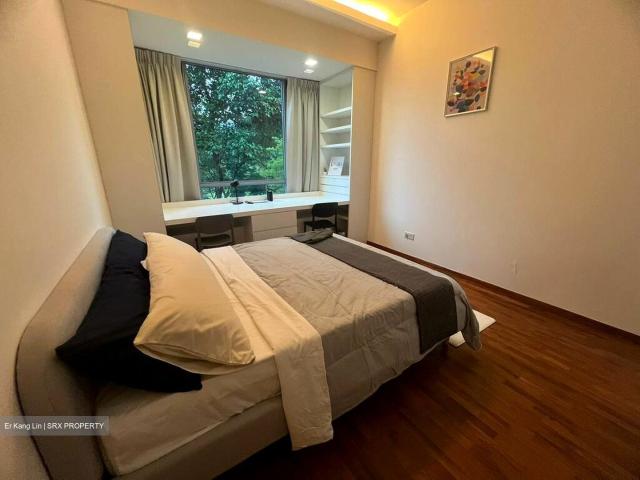Clementiwoods Condominium D5, Condominium