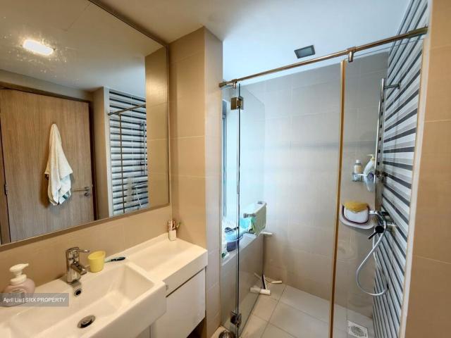 Clementiwoods Condominium D5, Condominium