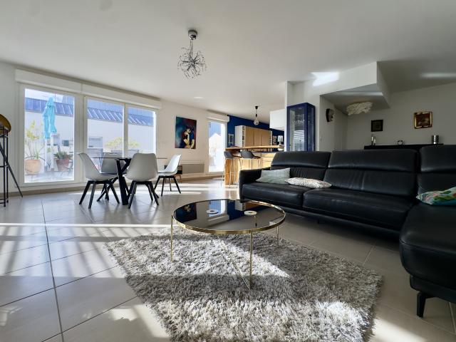 CLEMENCEAU / Magnifique appartement T5 / Terrasse 83m2 / Deux garages