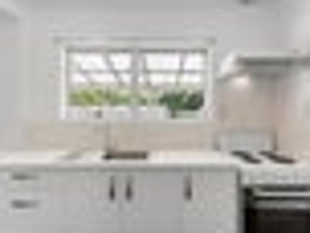 Clendon Park, 3 bedrooms, $660 pw