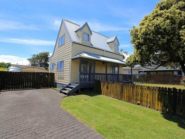 clendon park, 3 bedrooms