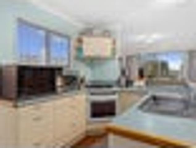 Clendon Park, 3 bedrooms, $700 pw