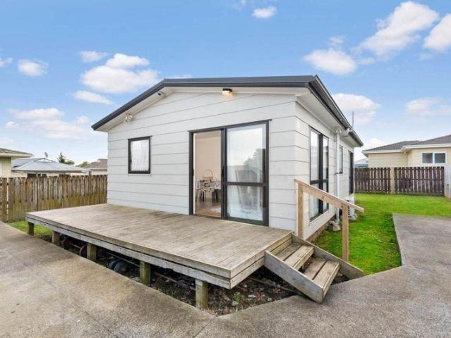 clendon park, 3 bedrooms