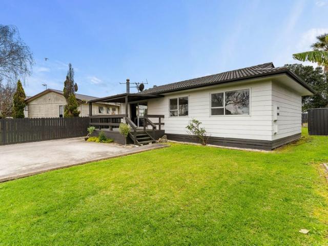 clendon park, 3 bedrooms