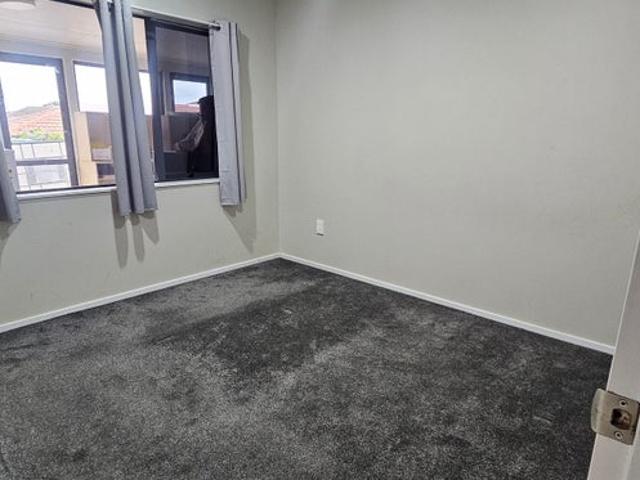 clendon park, 2 bedrooms