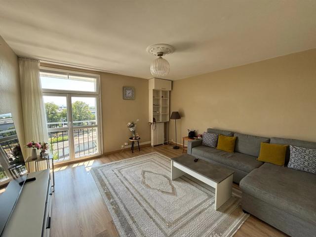 Clermont Ferrand Nord: T4 74m2, cave et balcon