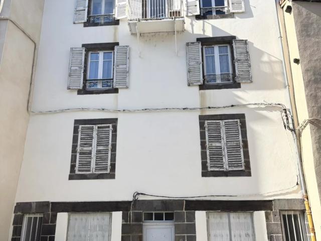 Clermont Ferrand Hypercentre: Immeuble de rapport 5 apparteme