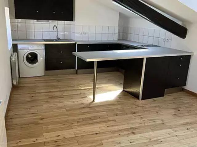 Clermont Ferrand 63000 Achat / Vente appartement 2 pièces t2 au dernier étage cave