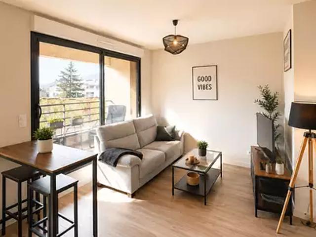 Clermont Ferrand 63000 Achat / Vente appartement 2 pièces t2 au dernier étage parking