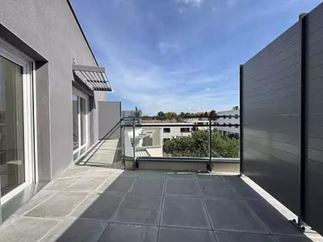 Clermont Ferrand 63000 Achat / Vente appartement 2 pièces t2 au dernier étage terrasse