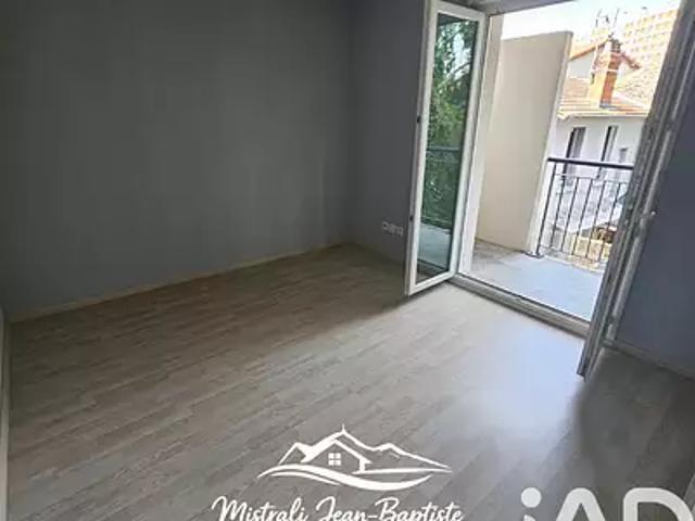 Clermont Ferrand 63000 Achat / Vente appartement 2 pièces t2 parking
