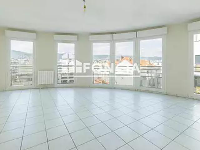 Clermont Ferrand 63000 Achat / Vente appartement 5 pièces t5 au dernier étage