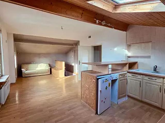 Clermont Ferrand 63000 Achat / Vente immeuble au dernier étage cave