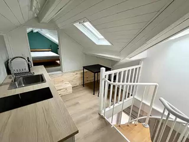 Clermont Ferrand 63000 Location appartement 1 pièce t1 au dernier étage