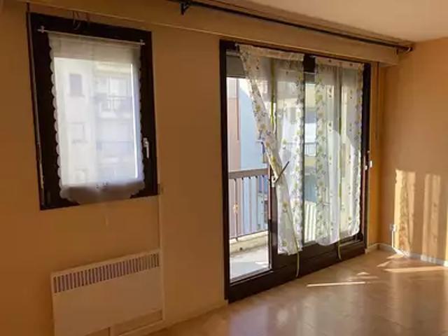 Clermont Ferrand 63000 Location appartement 1 pièce t1 piscine balcon