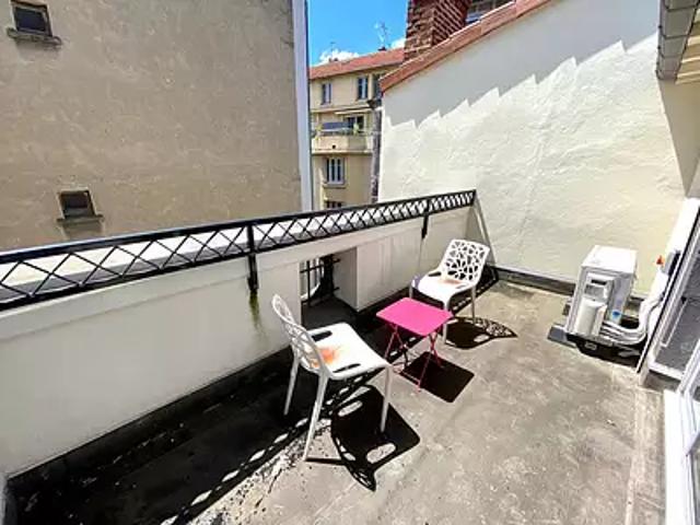 Clermont Ferrand 63000 Location appartement 2 pièces t2 au dernier étage