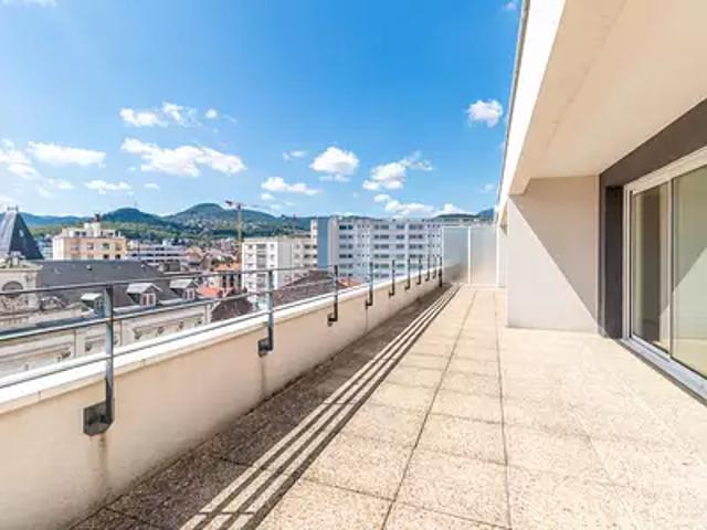 Clermont Ferrand 63000 Location appartement 4 pièces t4 au dernier étage terrasse
