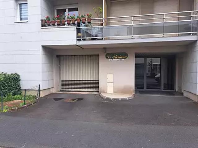 Clermont Ferrand 63000 Location parking
